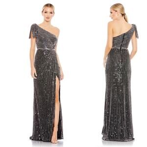 Mac Duggal Black and White Pearl Embellished One Shoulder Gown 93735 Sz 8